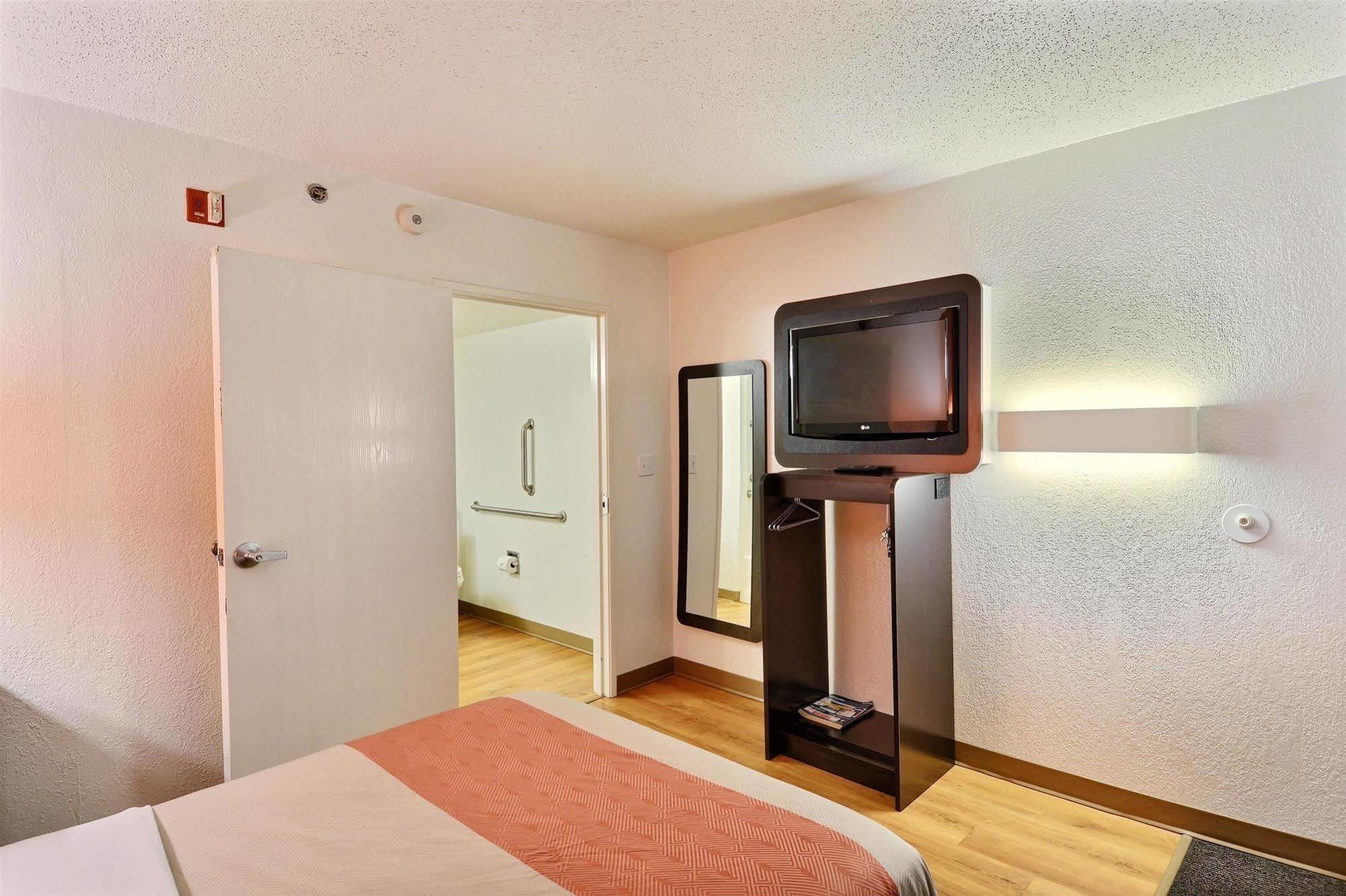 Motel 6-Tewksbury, Ma - Boston المظهر الخارجي الصورة