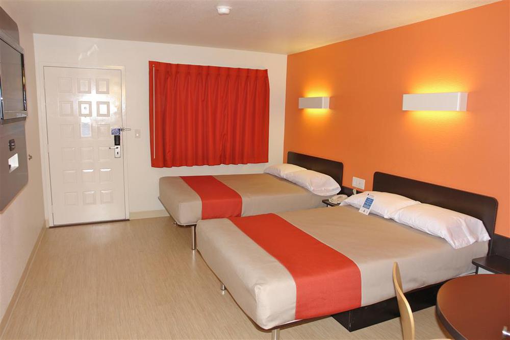 Motel 6-Tewksbury, Ma - Boston الغرفة الصورة